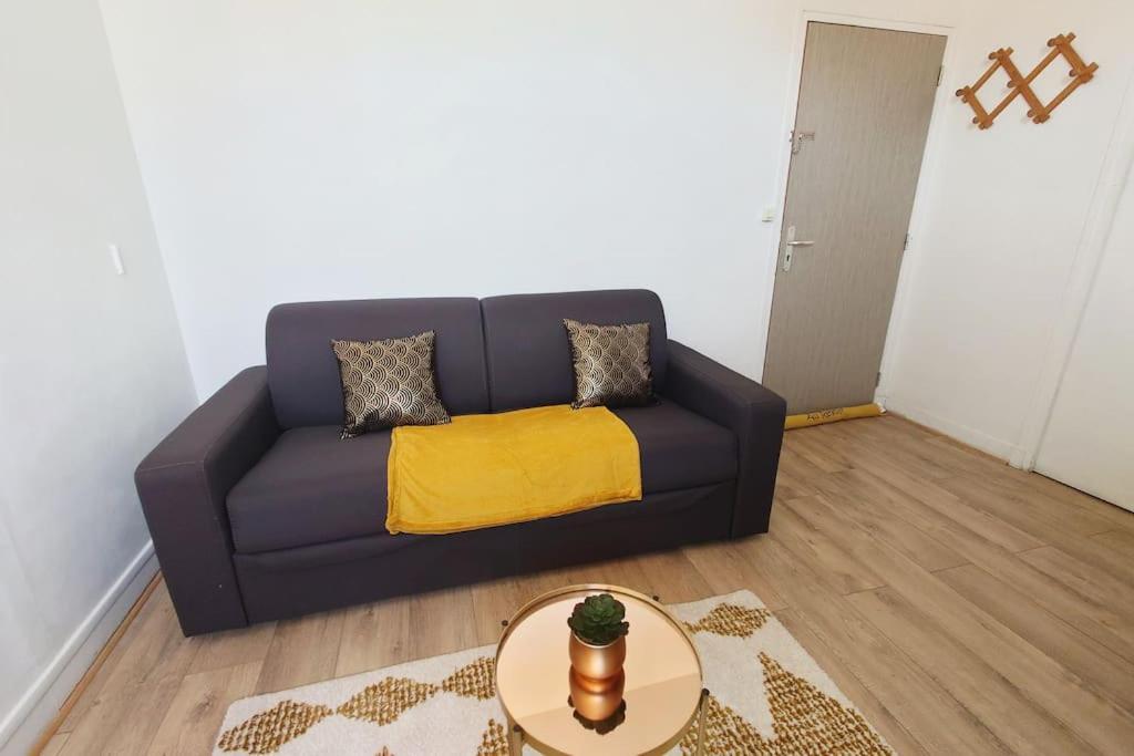 Le Petit Studio Senlisien Senlis  Exteriör bild