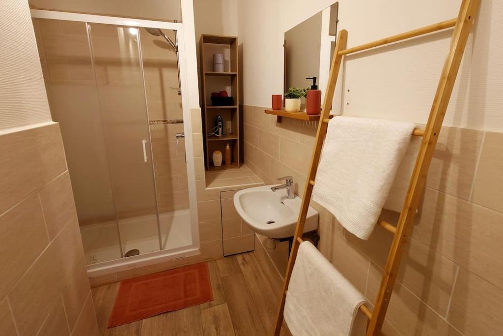 Le Petit Studio Senlisien Senlis  Exteriör bild